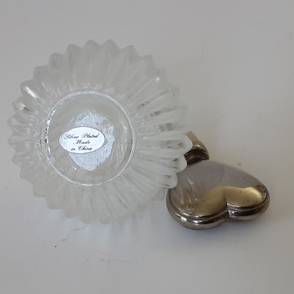 VTG Heart Shaped Silver Plated Ribbed Lead Crystal Perfume Bottle - Picture 7 of 7